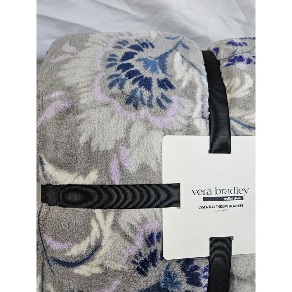 NWT‎ Vera Bradley Essential Throw Blanket Venetian Paisley Ice Blue NEW Gray - Picture 2 of 6